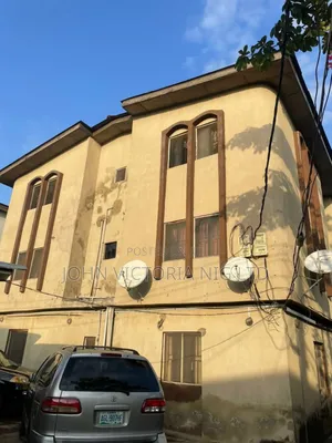 18bdrm Block of Flats in Ojodu Berger for sale