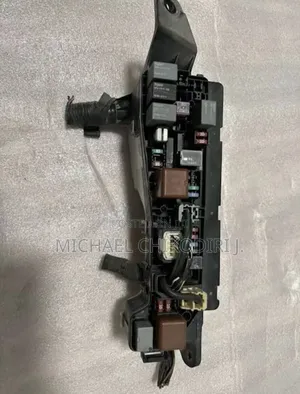 Bonnet Fuse Box for Toyota Corolla 2004/2005