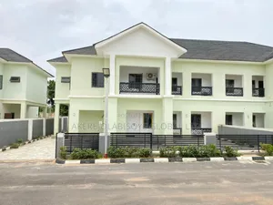 4bdrm Duplex in Lifecamp Main for rent