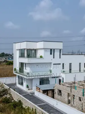 5bdrm Duplex in Loyal Garden Estate, Ajah for sale