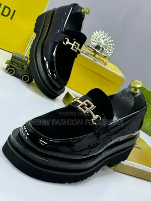 Fendi Quality Shoe