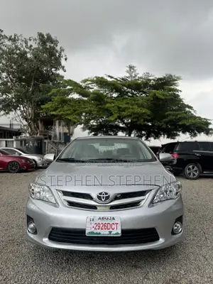 Toyota Corolla 2010 Silver