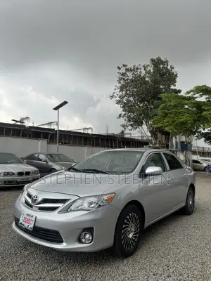Toyota Corolla 2010 Silver