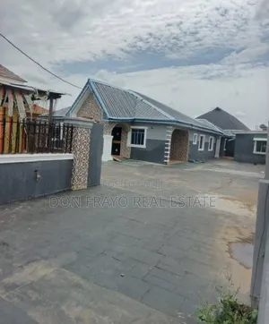 Photo - 3bdrm Bungalow in Oluwo Estate, Egbeda / Egbeda for sale