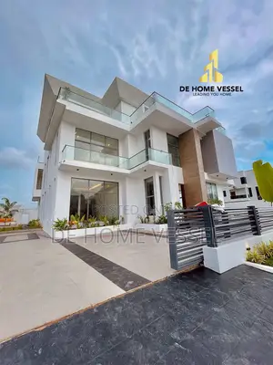 5bdrm Duplex in Osapa london for sale