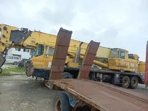 80 Tons Motor Crain
