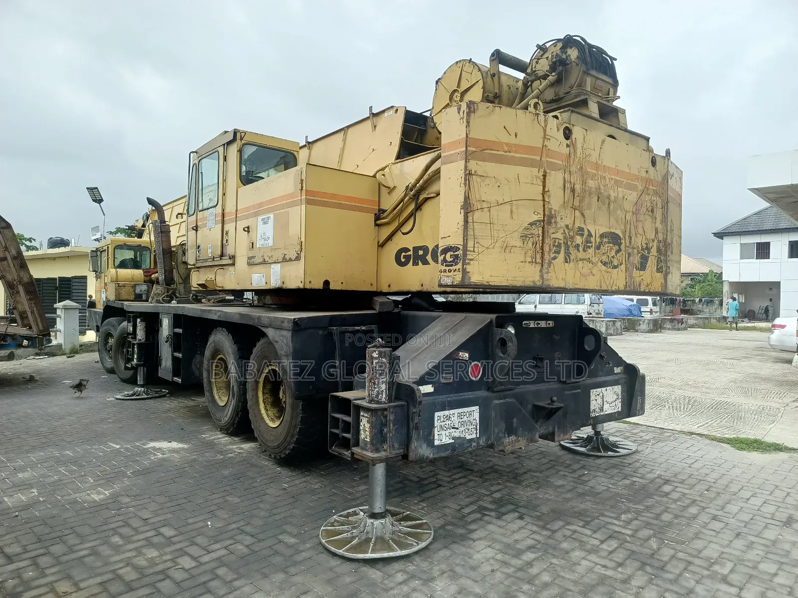 80 Tons Motor Crain