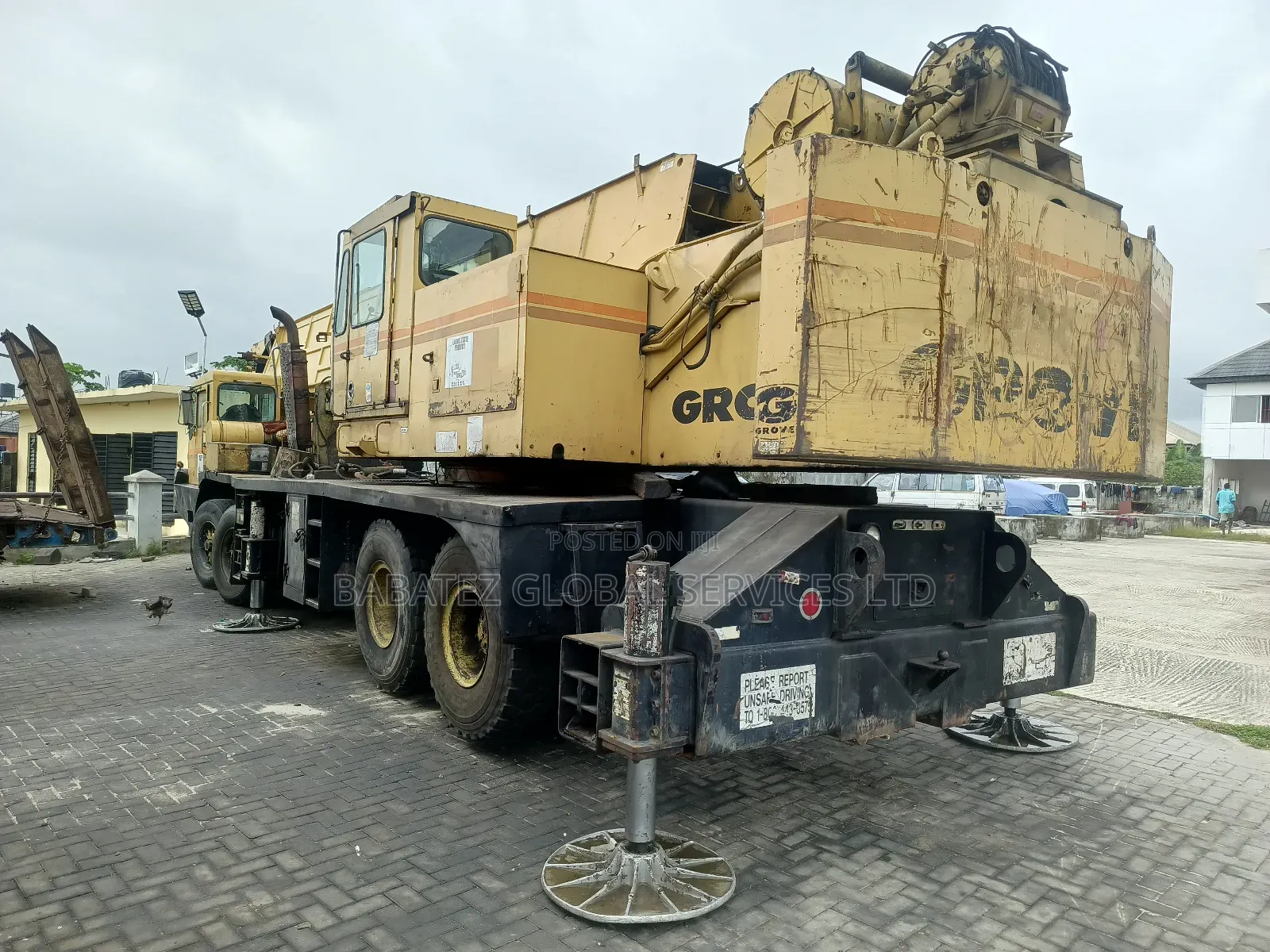 80 Tons Motor Crain