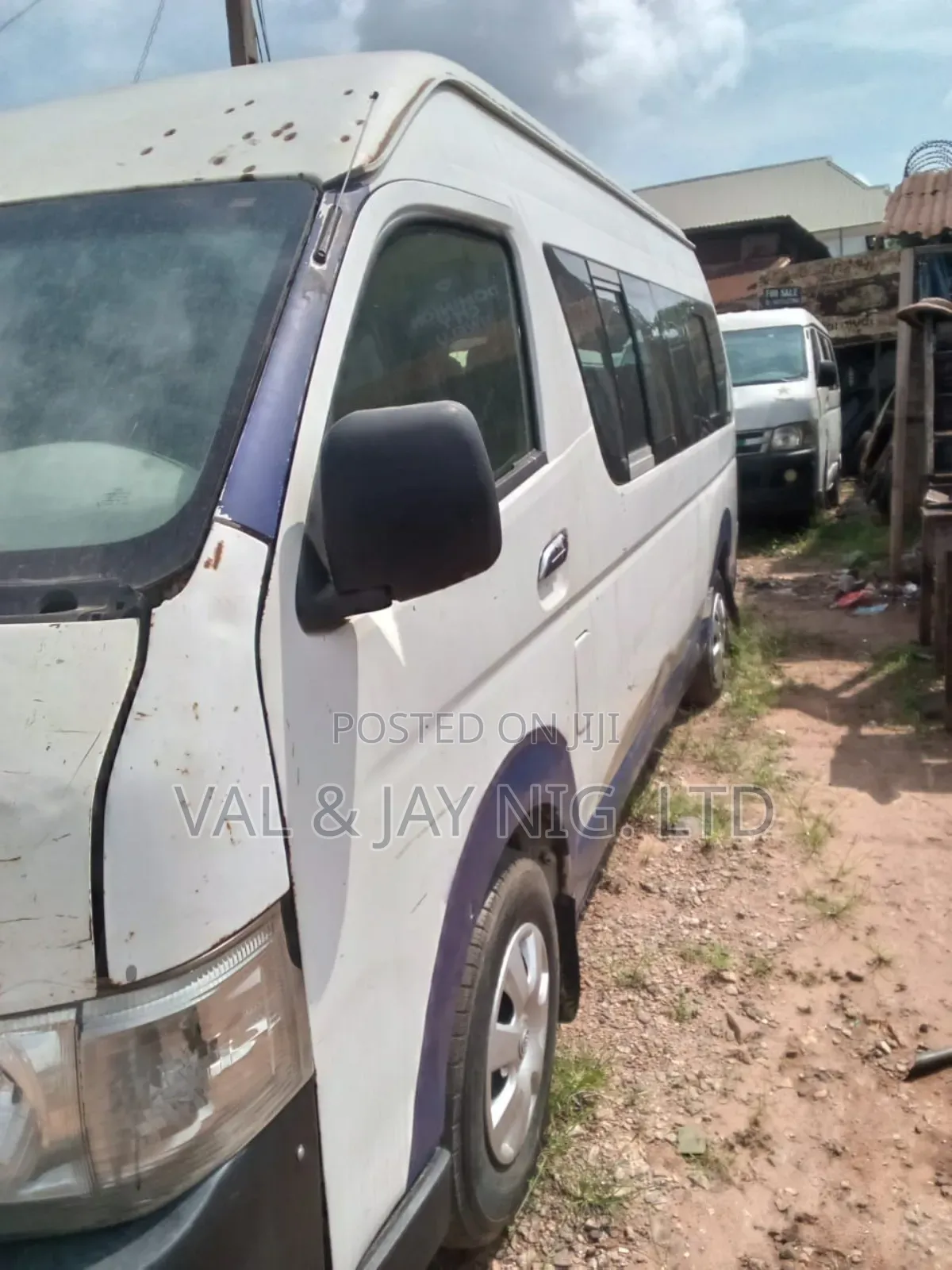 Toyota HiAce 2009 White