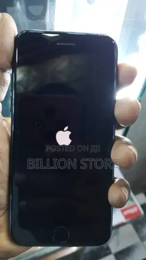 Apple iPhone 7 32 GB Black