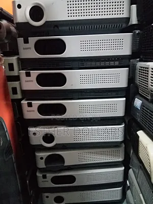 2500 Lumens Sanyo Projectors