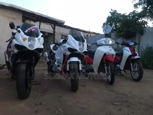 Photo - Hyosung GT250R 2012 White