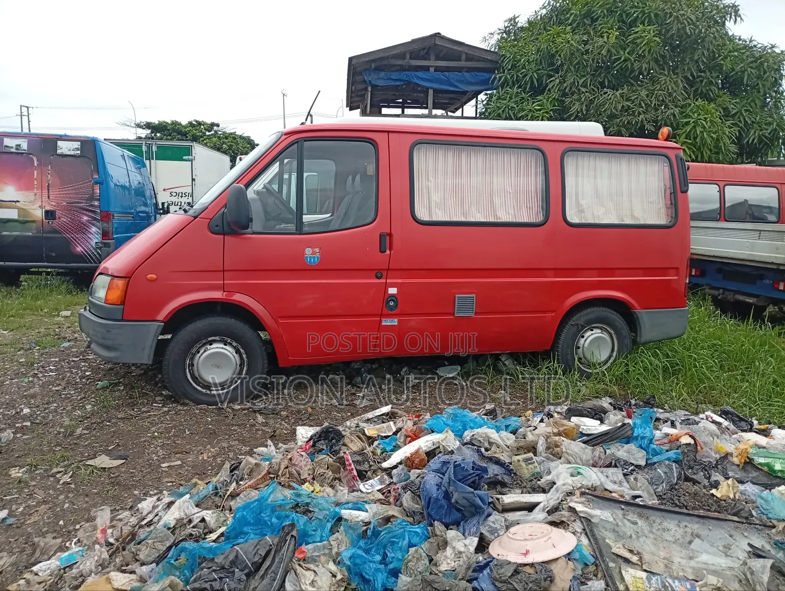 Ford Transit 1999 Red