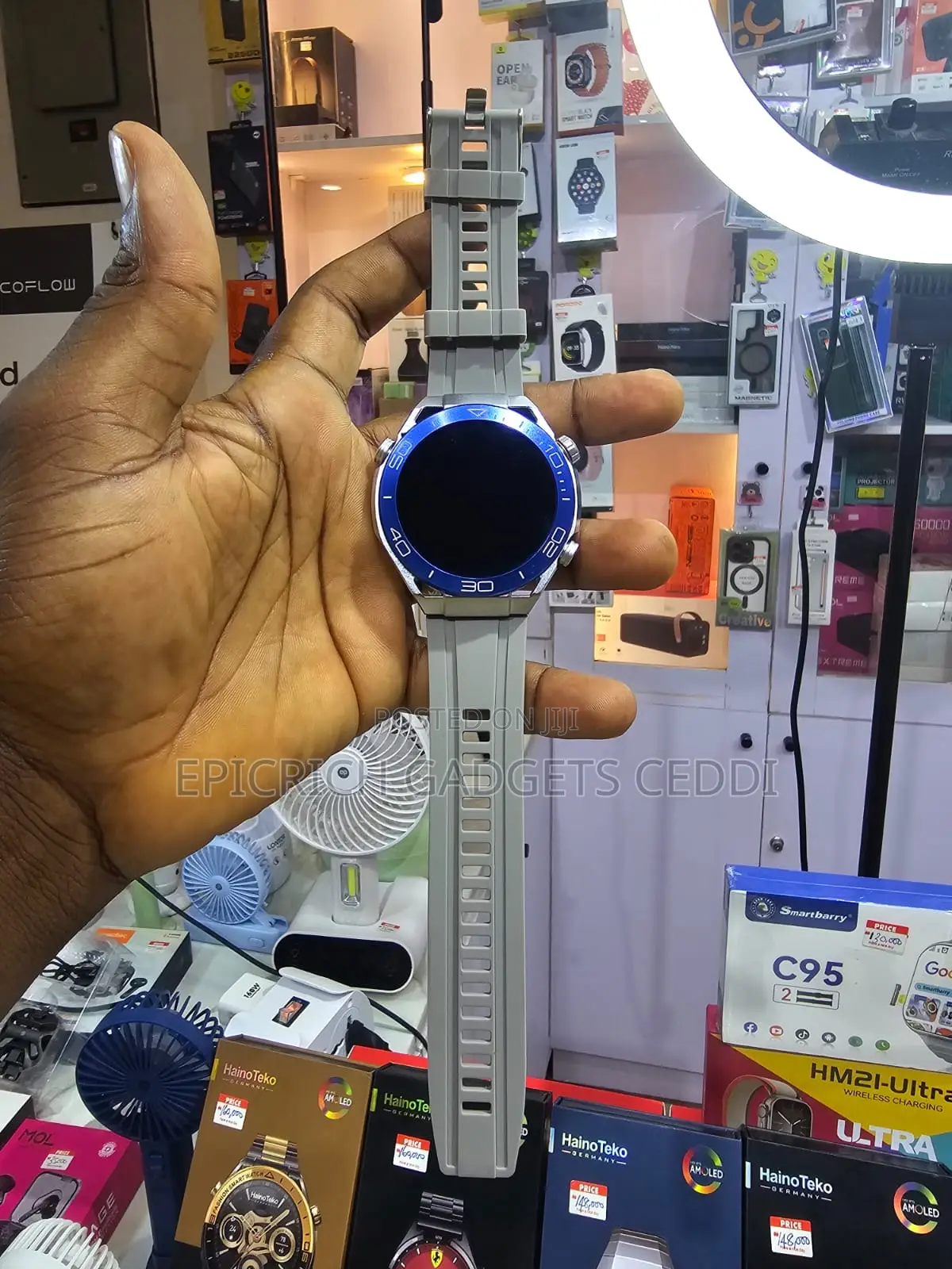 Hw 5 Max Smart Watch With Three Straps