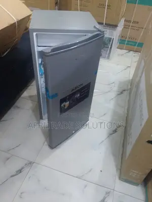 Energy‐Efficient Grey Fridge – Aeon 90 L