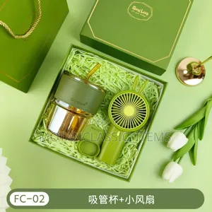Gift Set Cup/Fan in a Green Pack (Souvenir)