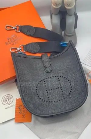 Fashion-Forward Iconic Hermes Leather Crossbody Bag
