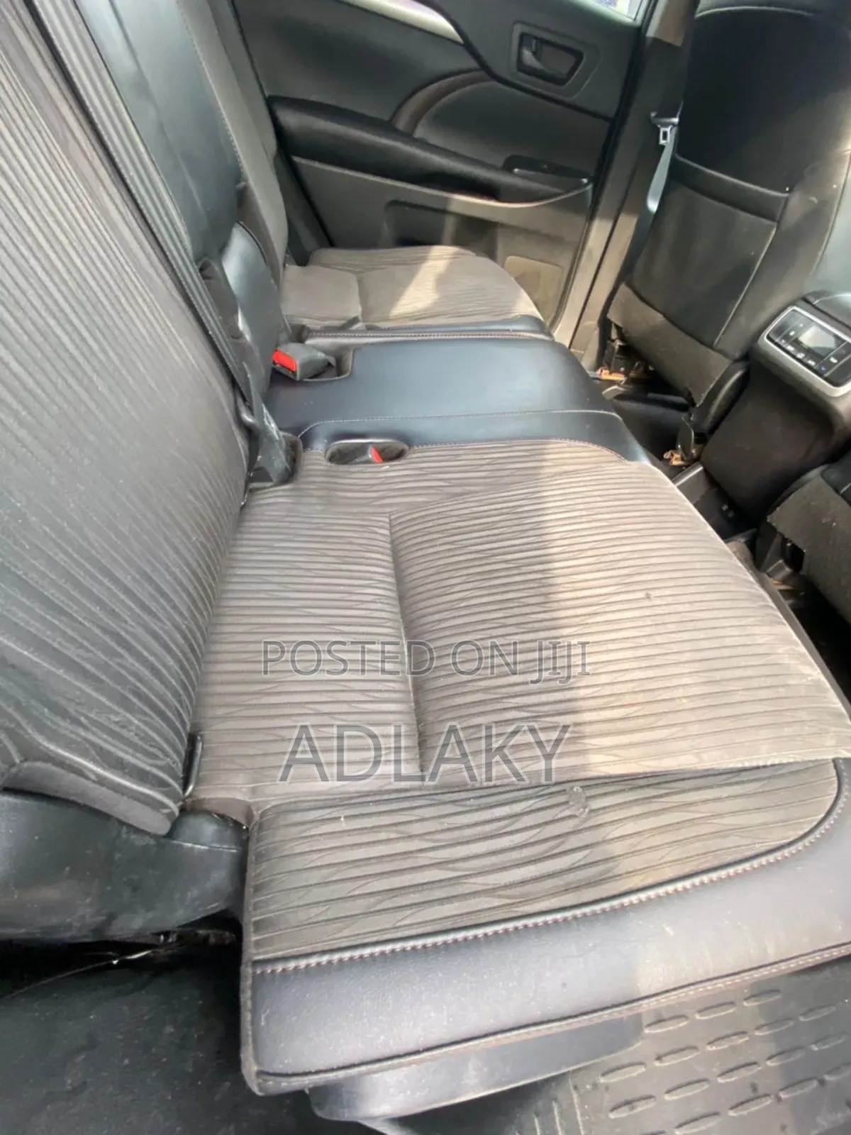 Toyota Highlander LE 2019 Silver