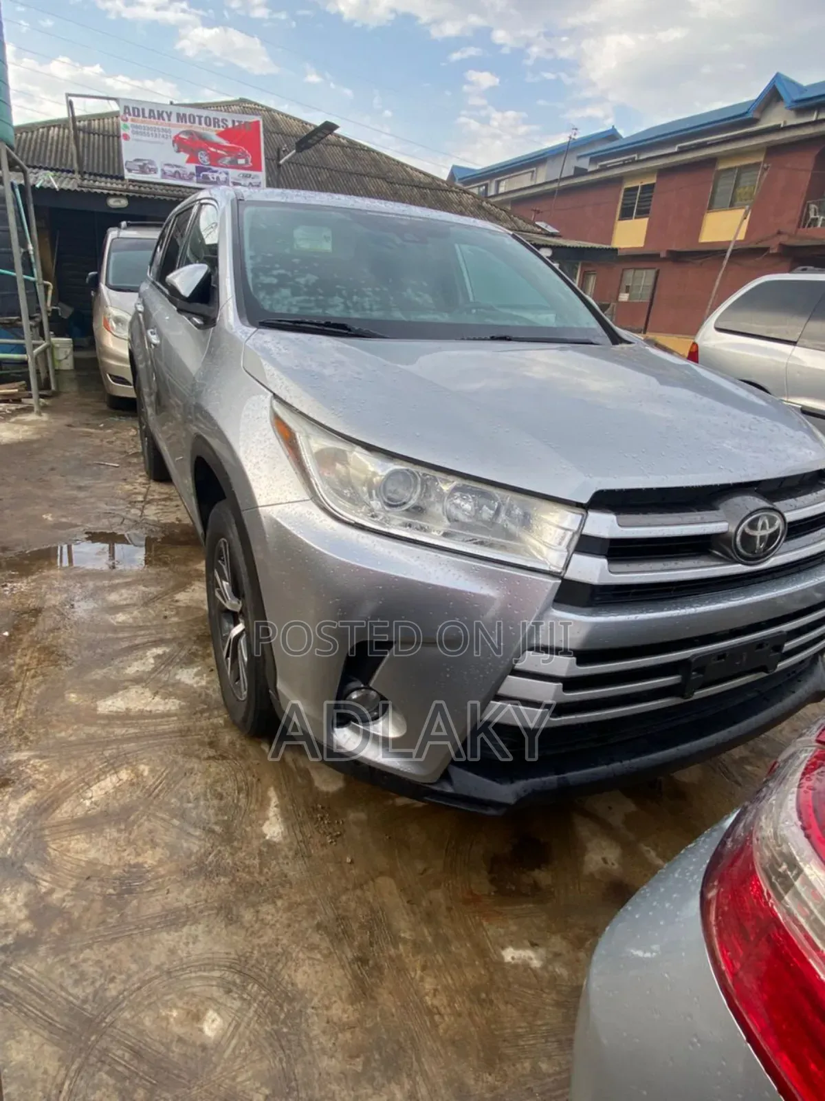 Toyota Highlander LE 2019 Silver