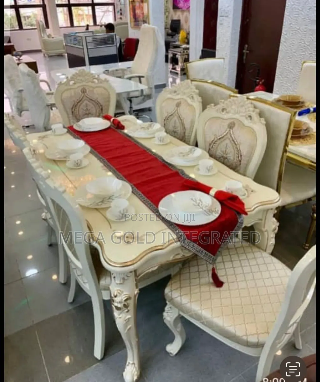 Royal Dining Set