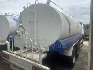 Water Tanker Howo Truck
