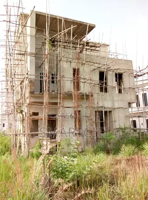 5bdrm Penthouse in Palm Springs, Enugu for sale