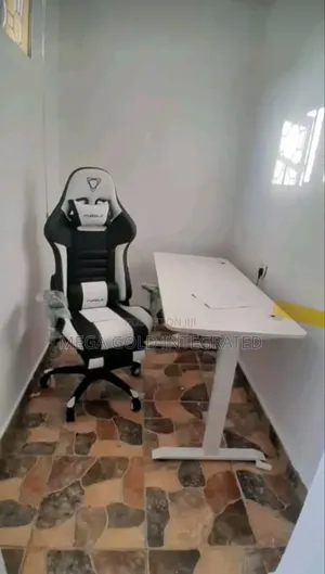 Swivel Game Chair With Adjustable Table