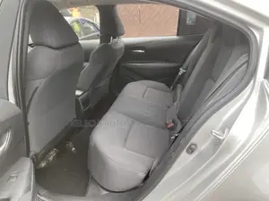 Toyota Corolla LE 2020 Silver