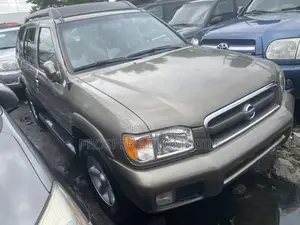 Nissan Pathfinder SE 2004 Brown