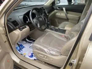 Toyota Highlander Sport 4x4 2009 Gold