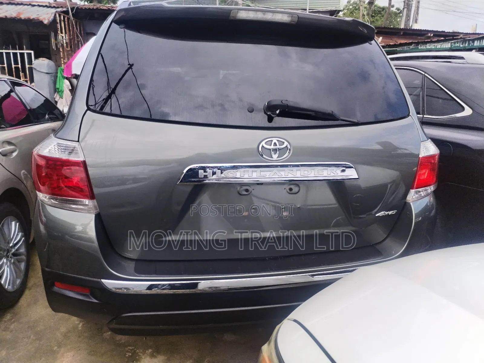 Toyota Highlander SE 2012 Gray