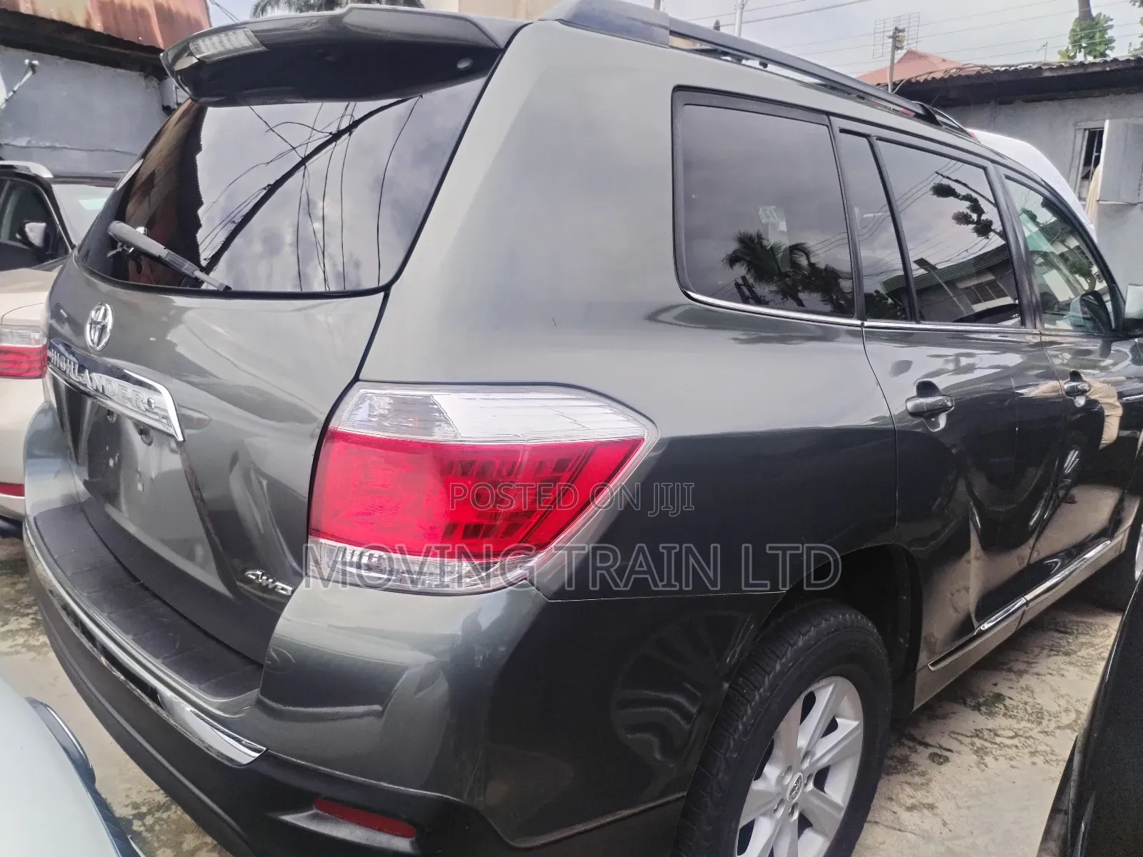 Toyota Highlander SE 2012 Gray