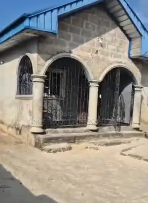 3bdrm Bungalow in Osubi, Warri for sale