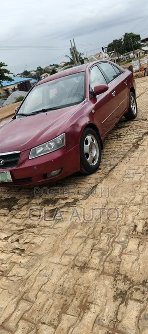 Photo - Hyundai Sonata 2008 Red