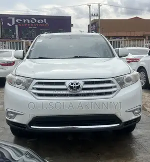 Toyota Highlander Limited 2012 White