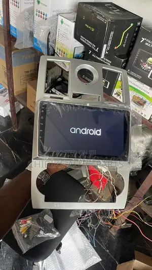 Chrysler  300 Navigation Android/Reverse Camera