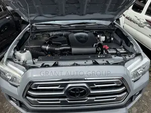 Toyota Tacoma Limited 2018 Beige
