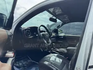 Toyota Tacoma Limited 2018 White