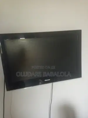 32" Inches Hisense Tv