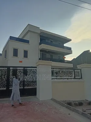 8bdrm Mansion in Asokoro for sale