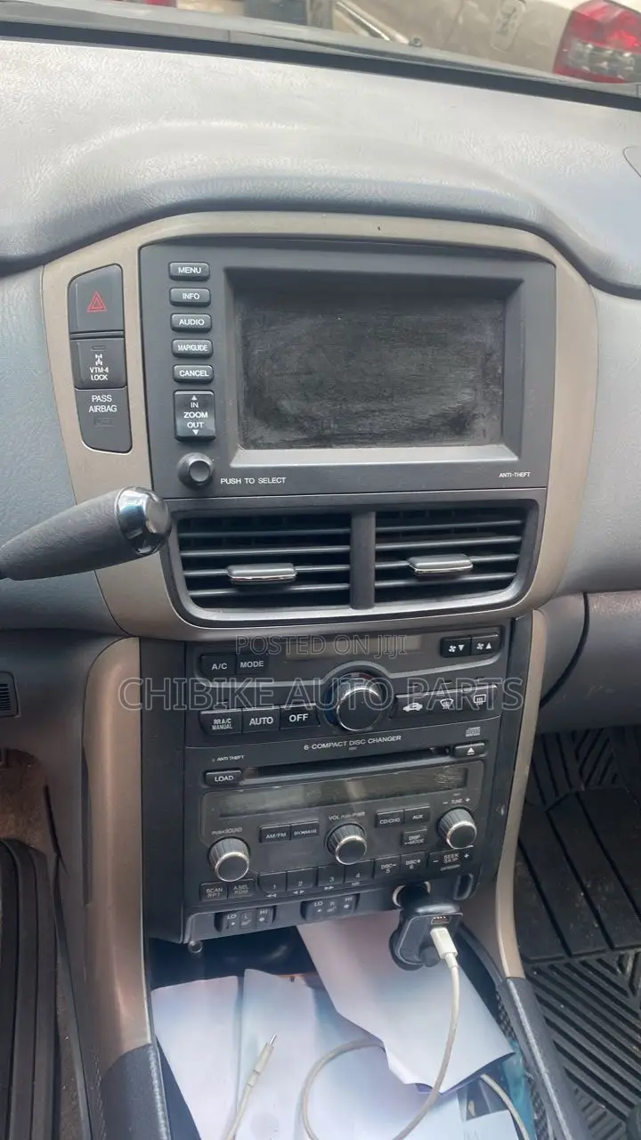 Honda Pilot 2005 Android /Reverse Camera