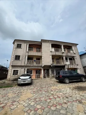 2bdrm Block of Flats in Rumuigbo Port for sale