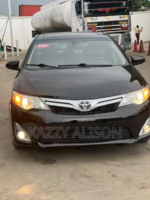 Toyota Camry XLE 4dr Sedan (2.5L 4cyl 6A) 2012 Black