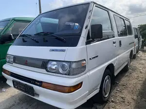 Mitsubishi L300 2000 White
