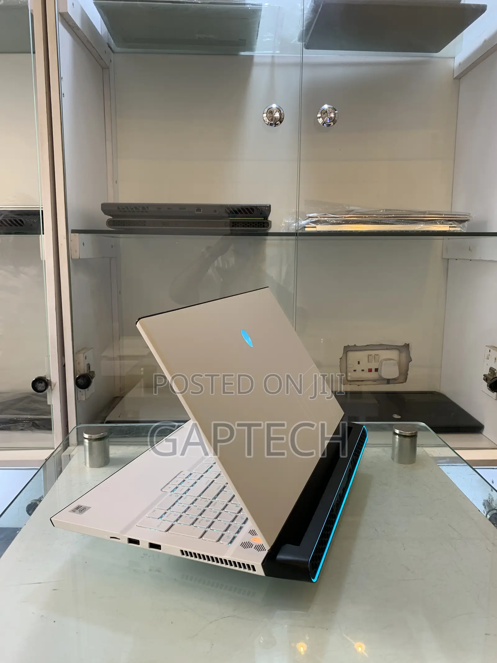 Laptop Dell Alienware M17 R3 16GB Intel Core i7 SSD 512GB