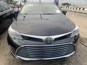 Toyota Avalon Limited FWD Sedan (3.5L V6 8A) 2019 Gray