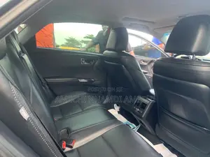 Toyota Avalon Limited FWD Sedan (3.5L V6 8A) 2019 Gray