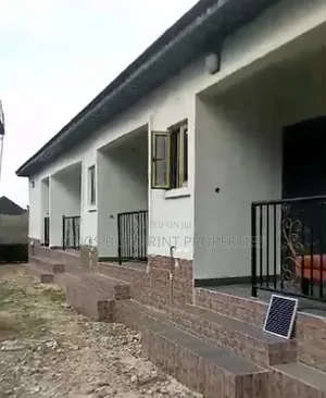 1bdrm Block of Flats in Ifie, Warri for sale