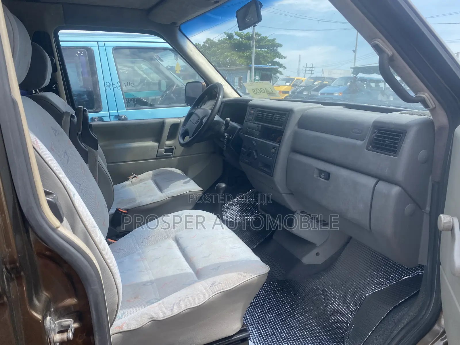 Volkswagen Transporter 2005 Brown