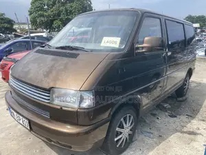Volkswagen Transporter 2005 Brown